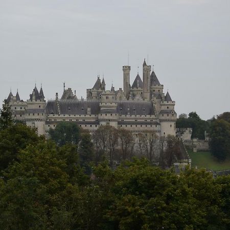 Holiday Home Castle View Pierrefonds Luaran gambar