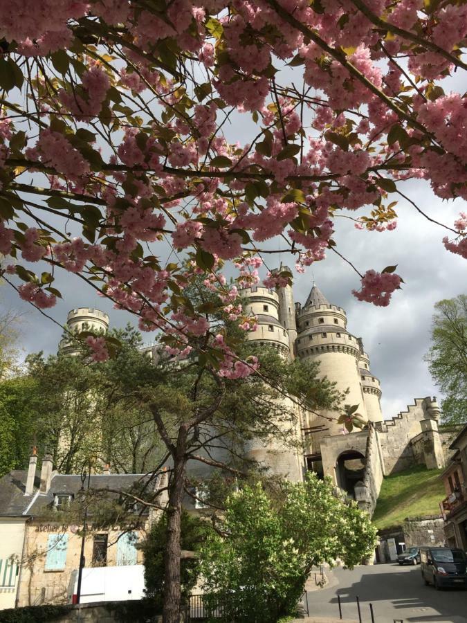 Holiday Home Castle View Pierrefonds Luaran gambar