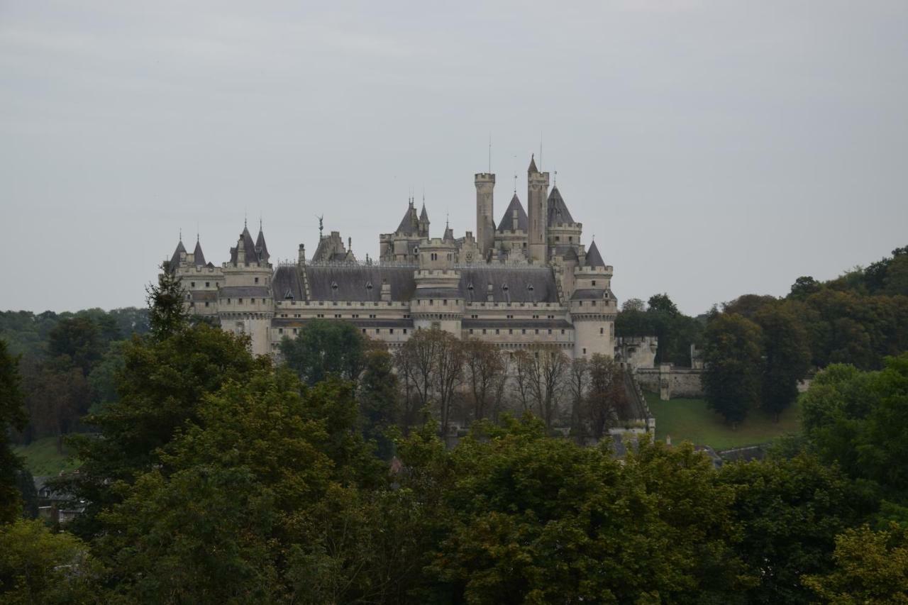 Holiday Home Castle View Pierrefonds Luaran gambar